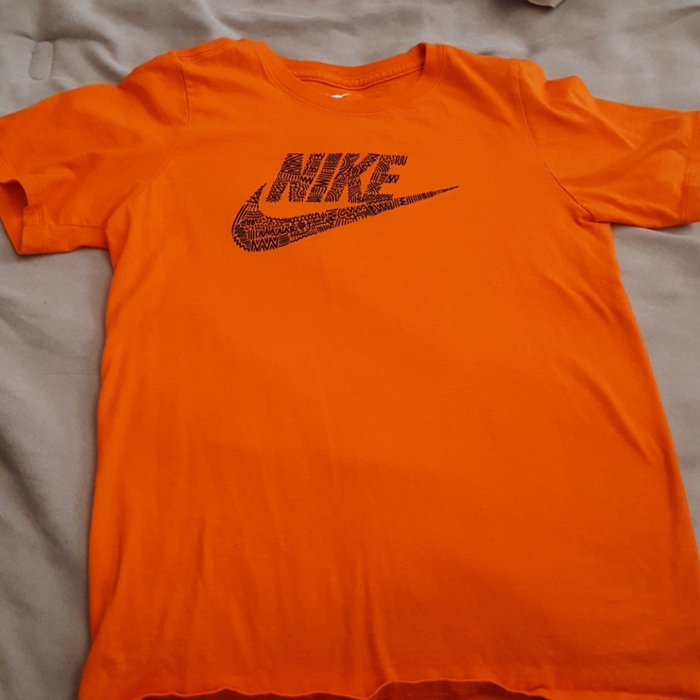 Boys nike shirt